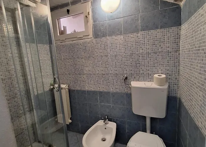 Grazioso Bilocale A Feriehus Marina Di Carrara